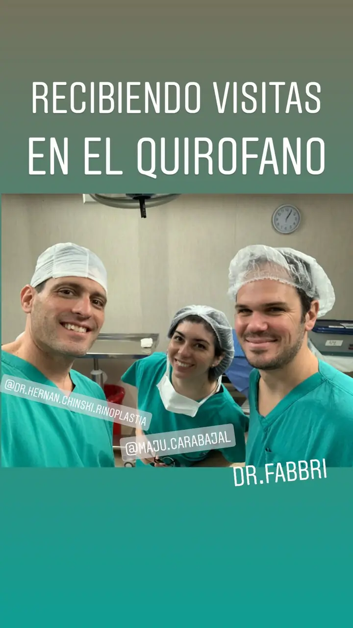 Colegas en el quirófano con los Dres. Chinski, jun. 2019