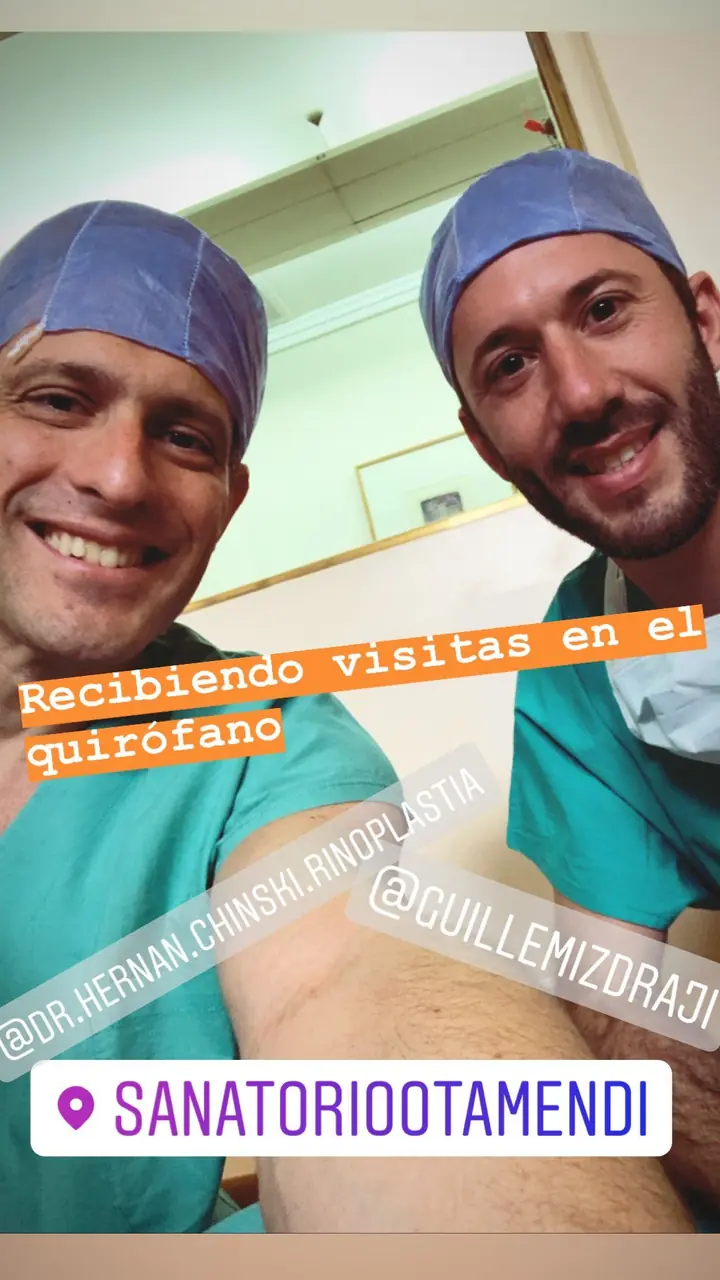 Colegas en el quirófano con los Dres. Chinski, jul. 2019