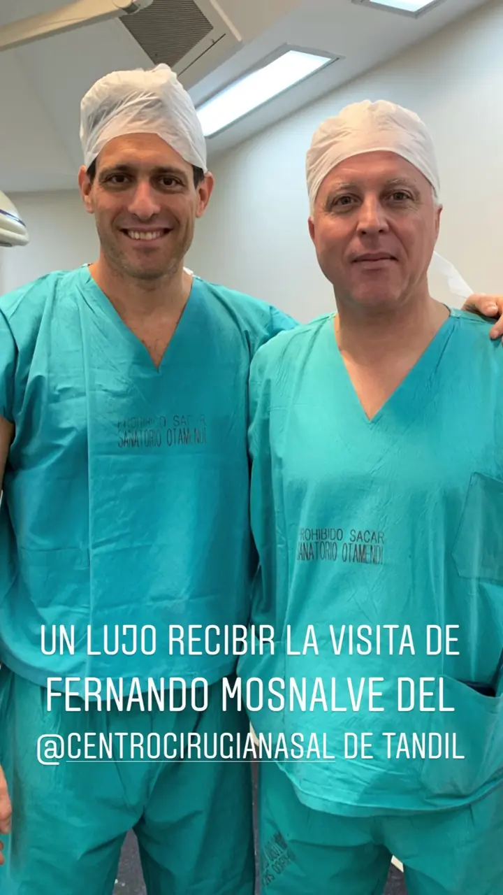 Colegas en el quirófano con los Dres. Chinski, ago. 2019