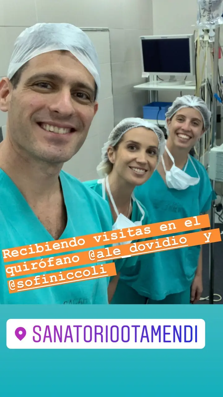 Colegas en el quirófano con los Dres. Chinski, oct. 2019