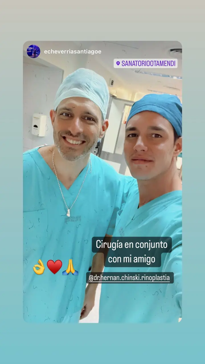 Colegas en el quirófano con los Dres. Chinski, ago. 2022