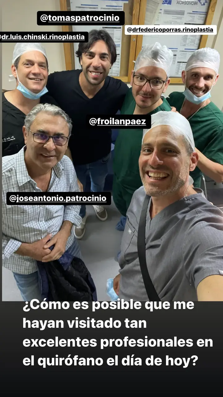 Colegas en el quirófano con los Dres. Chinski, oct. 2022